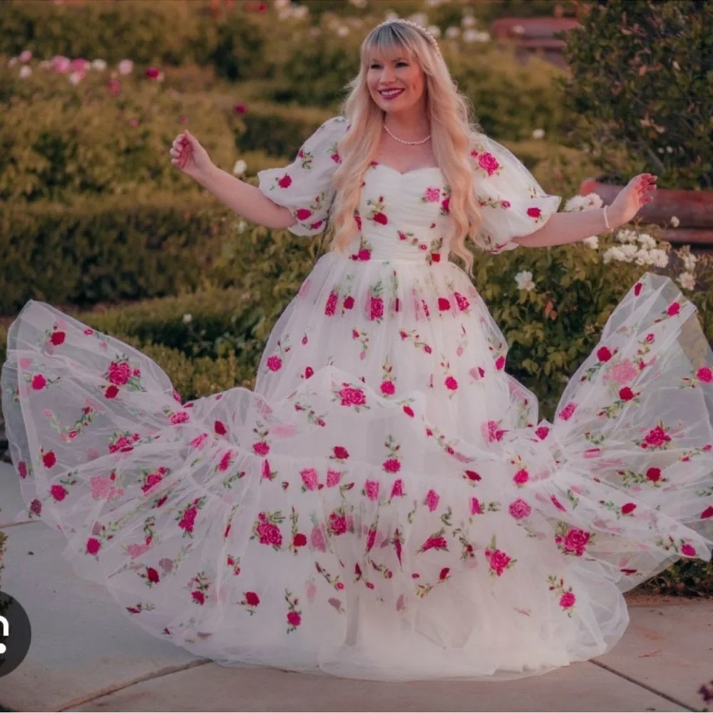 NWT Jessakae Charlotte White tulle maxi dress with red and pink roses - Picture 3 of 8